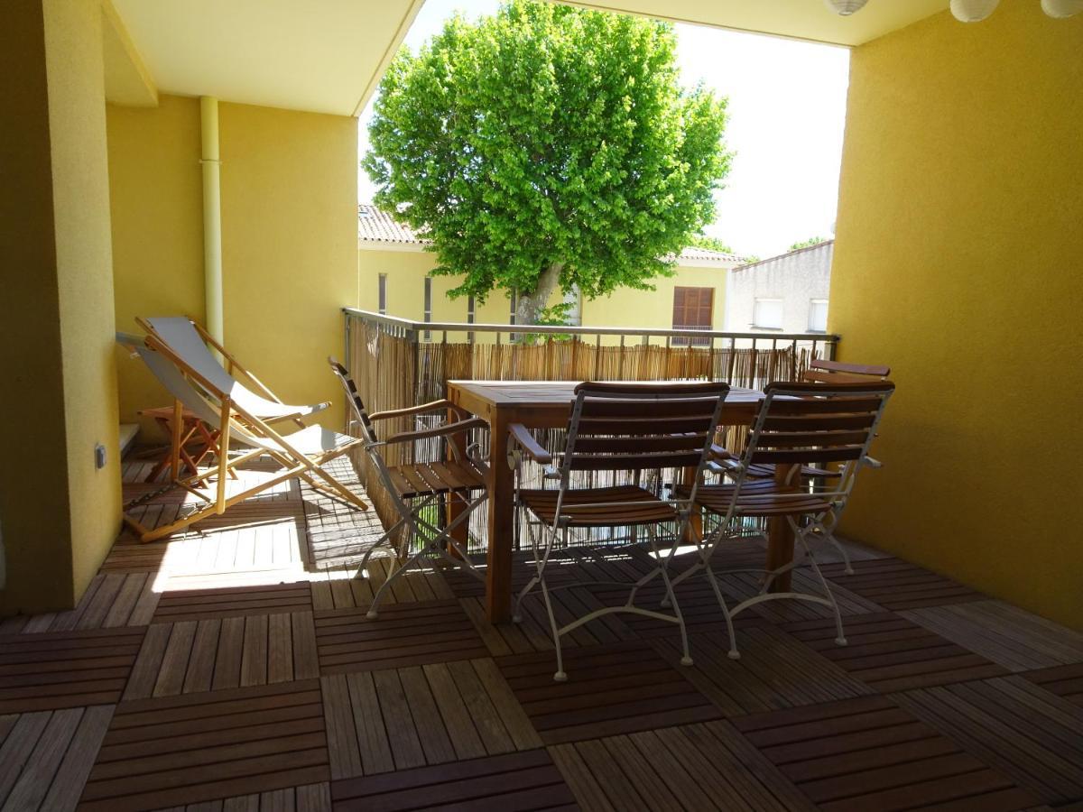 Les Manades Apartment Aigues-Mortes Exterior photo